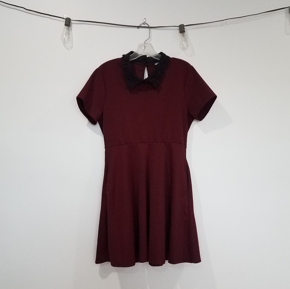 Butgandy maroon black lace collar dress pockets
